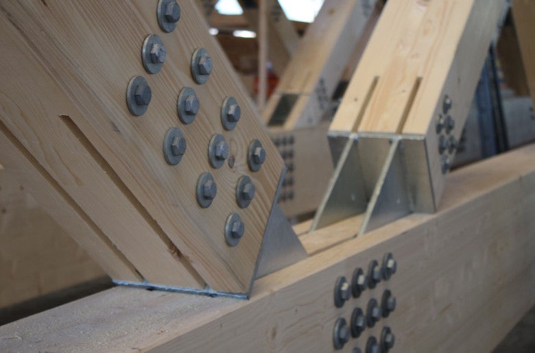 Ferrure et connexion poutres bois