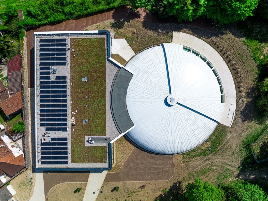 Renfort d'arcs en métal pour un centre aquatique